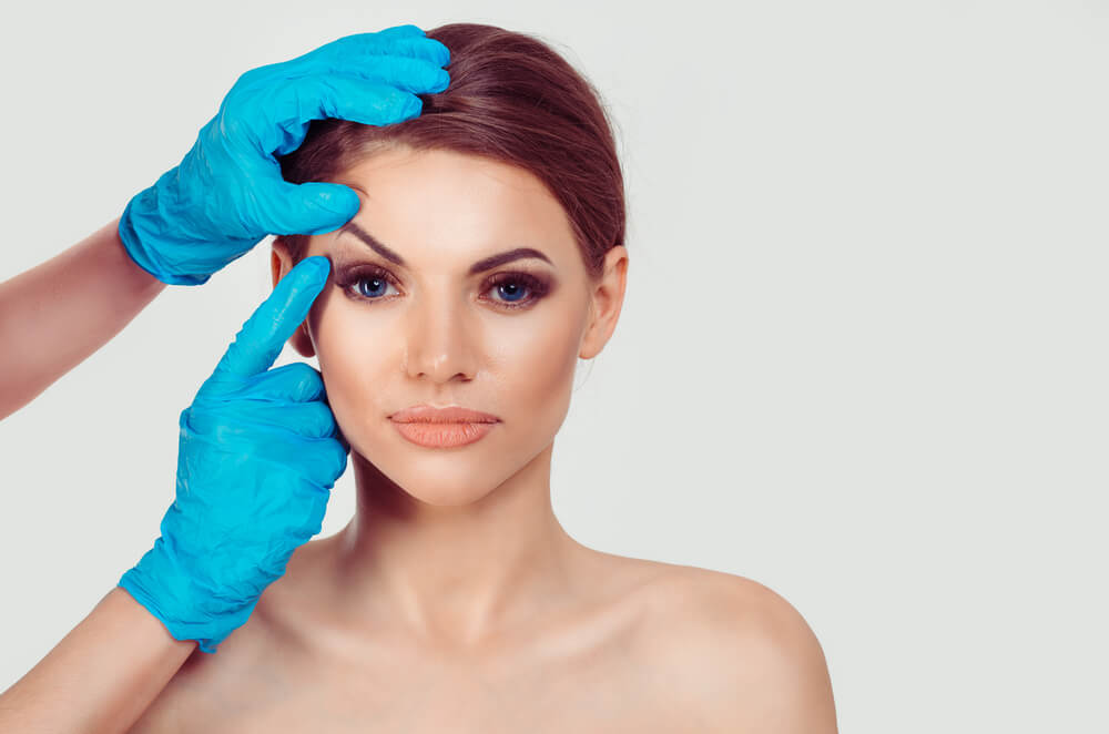 How To Get Something Out Of Your Eye Upper Eyelid?