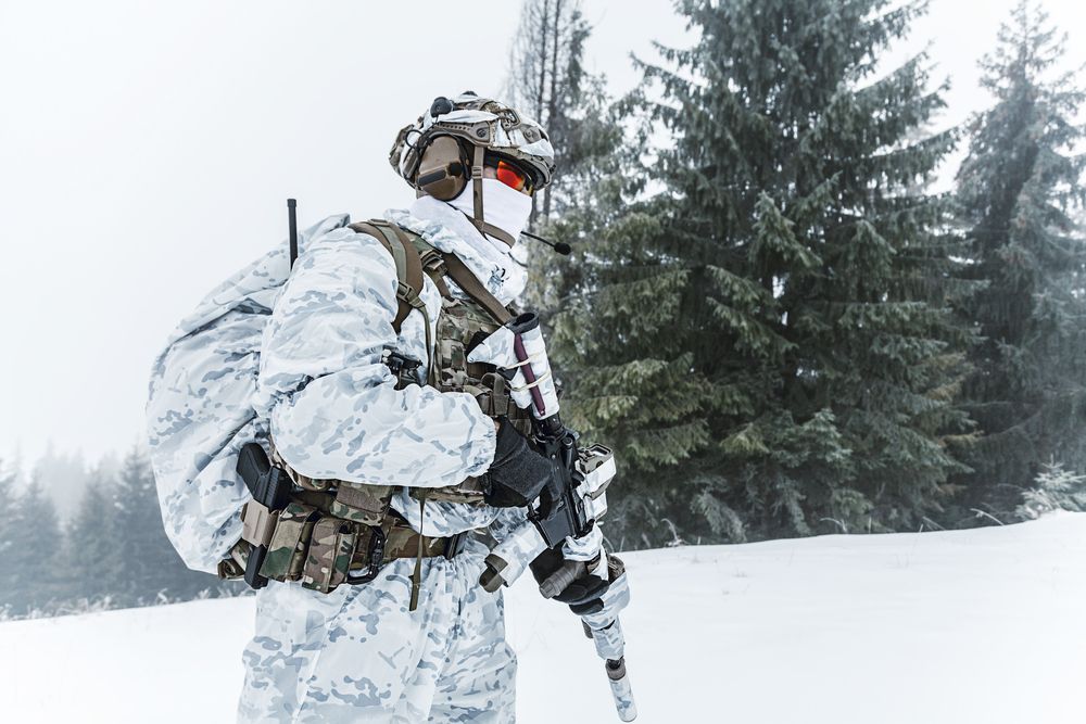 A Soldiers wear polarized sunglasses in Snow Meadows