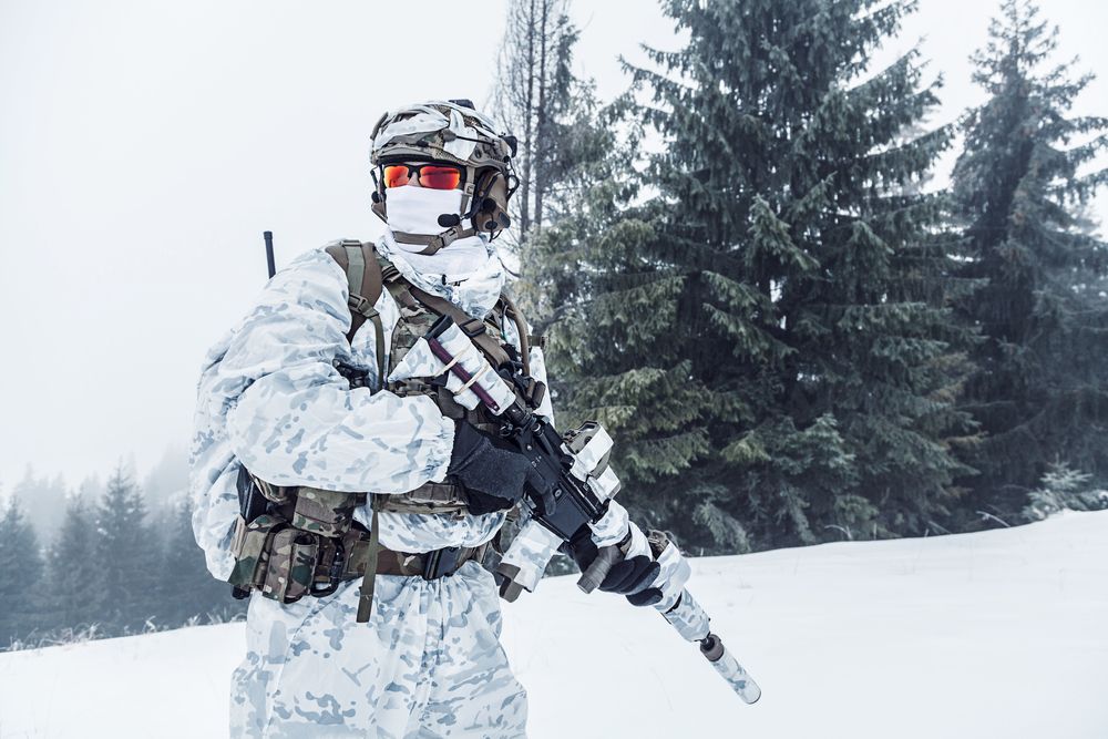 A Soldiers wear polarized sunglasses in Snow Meadows